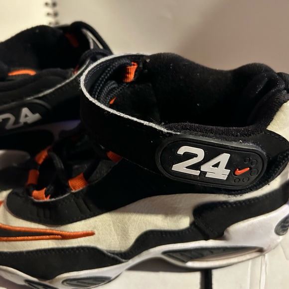 Nike air Griffey for kids size y 1.5 and 2.5 - Picture 1 of 2